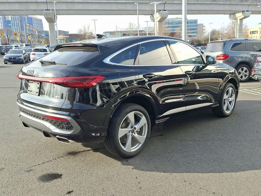 new 2025 Audi Q5 car, priced at $61,950