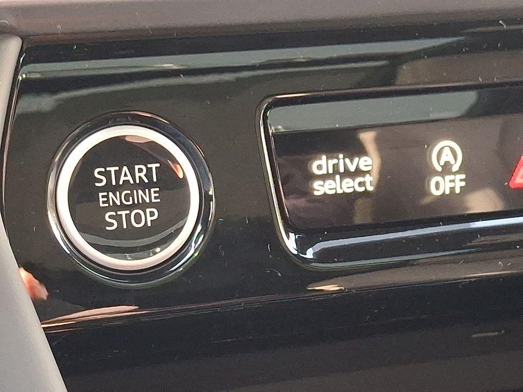 new 2025 Audi Q5 car, priced at $61,950