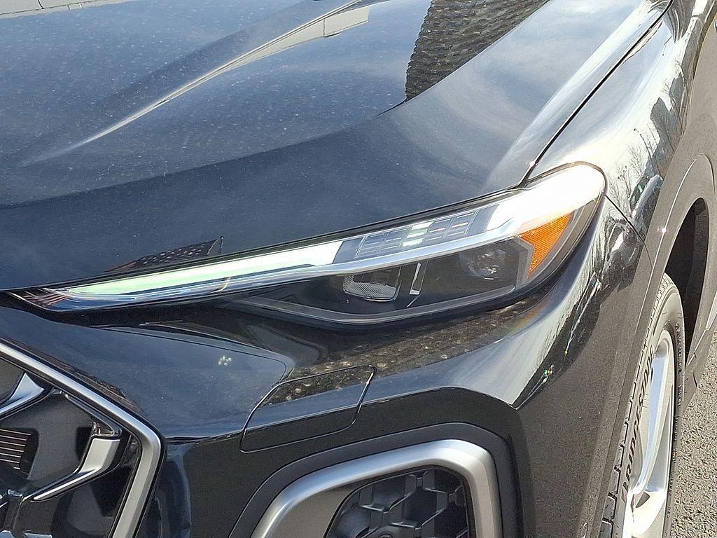 new 2025 Audi Q5 car, priced at $61,950