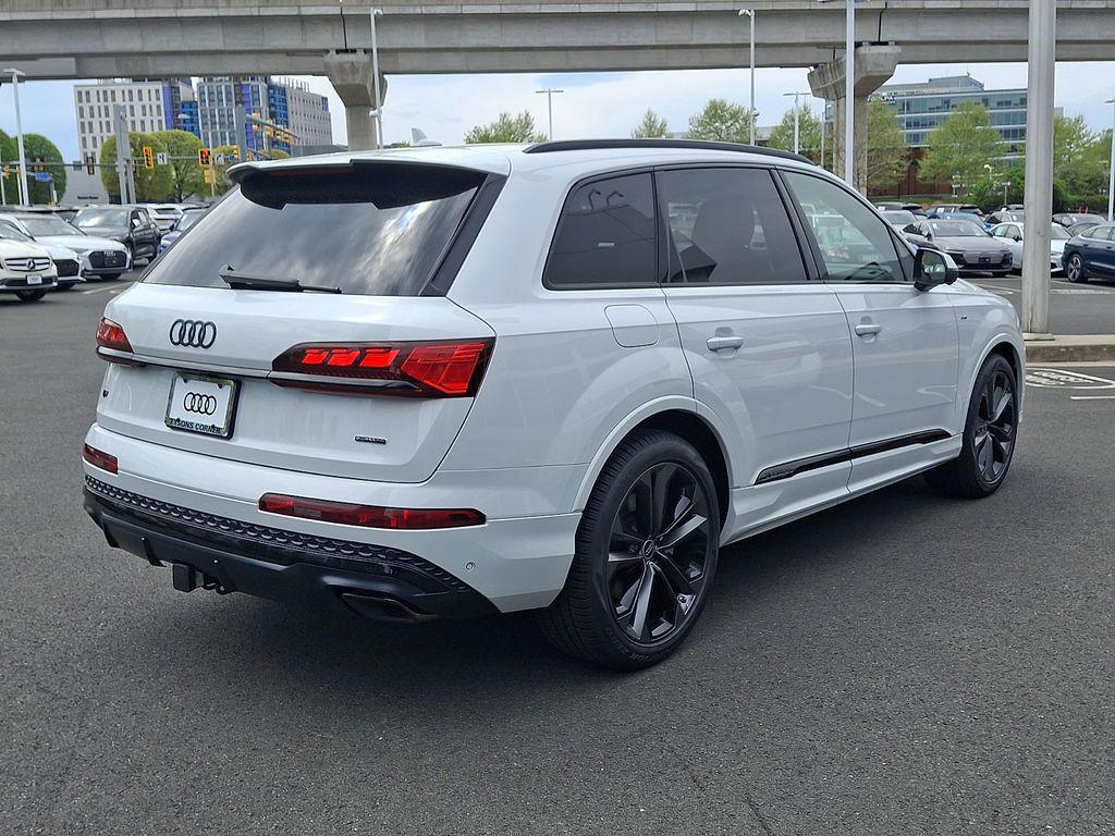 new 2026 Audi Q7 car, priced at $88,985
