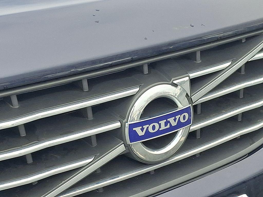 used 2017 Volvo XC60 car, priced at $13,493