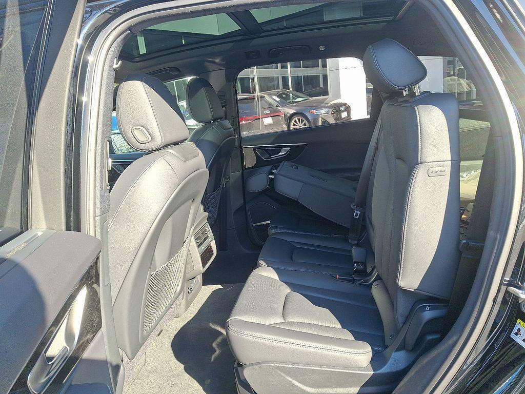 new 2026 Audi Q7 car, priced at $78,410