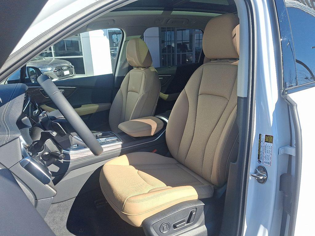 new 2026 Audi Q7 car, priced at $79,005