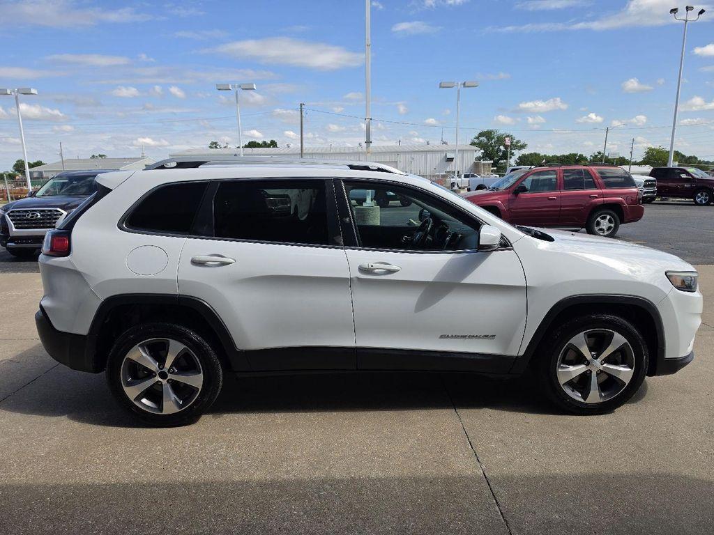 used 2020 Jeep Cherokee car, priced at $14,086