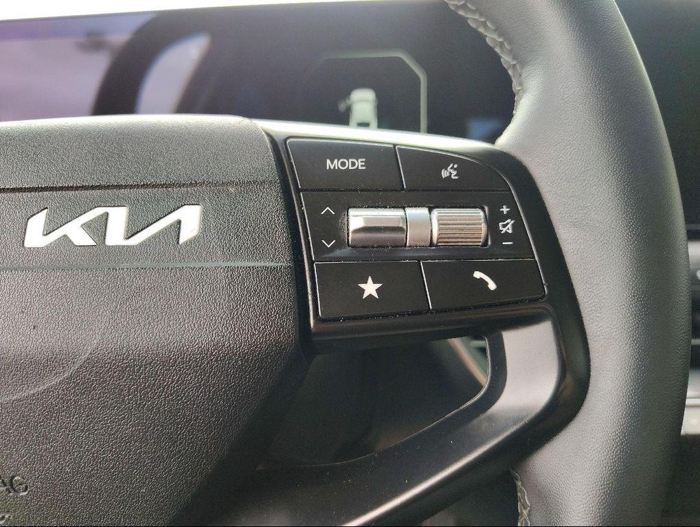 used 2025 Kia K4 car, priced at $23,086