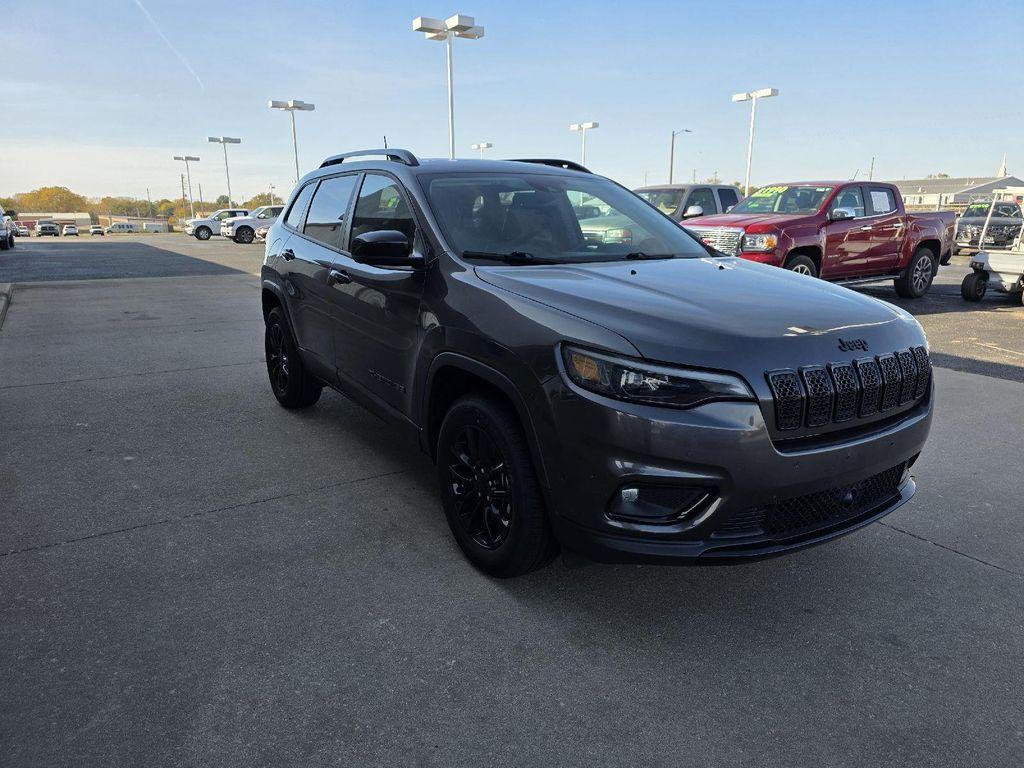 used 2023 Jeep Cherokee car, priced at $19,987