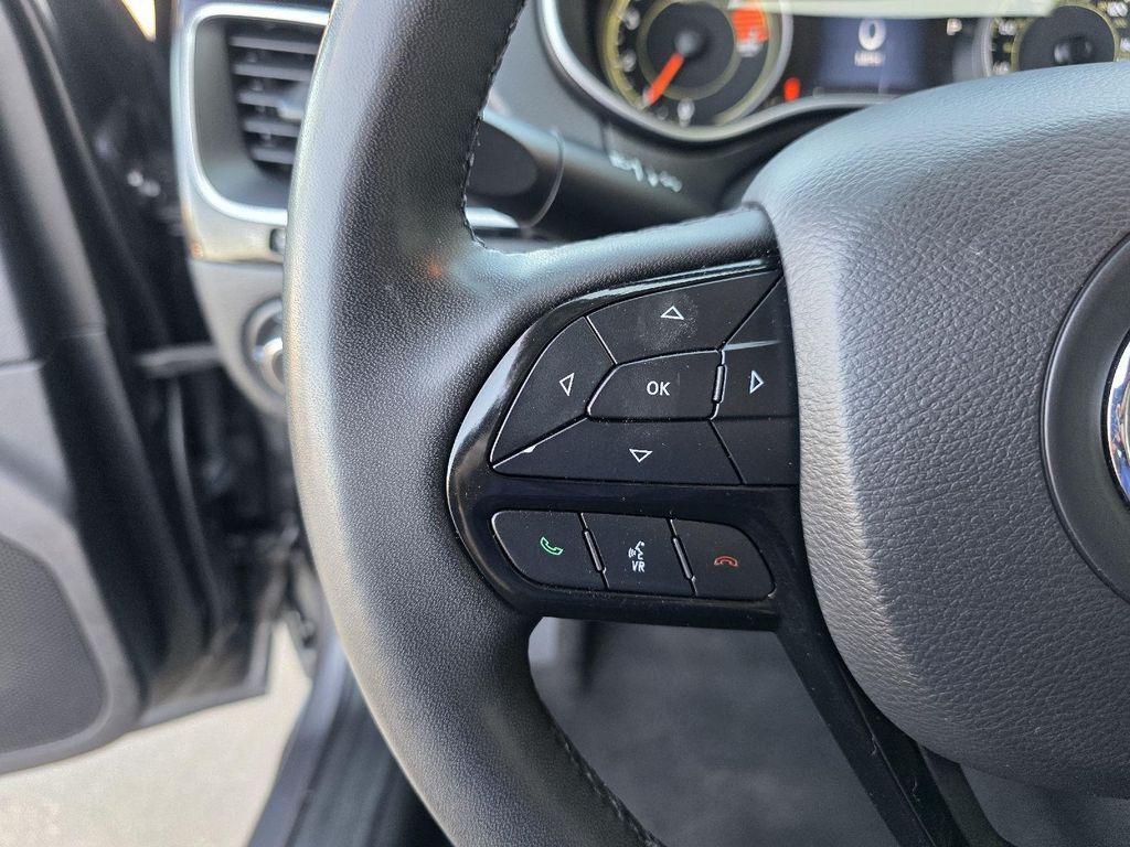 used 2023 Jeep Cherokee car, priced at $19,987