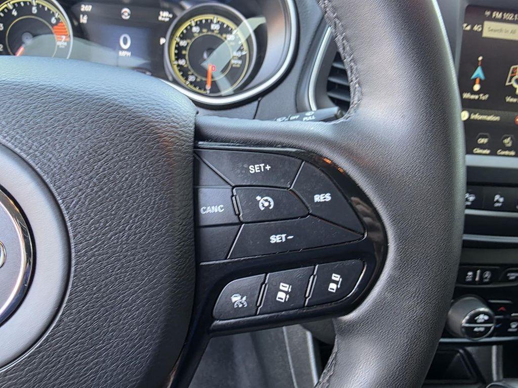 used 2023 Jeep Cherokee car, priced at $19,987