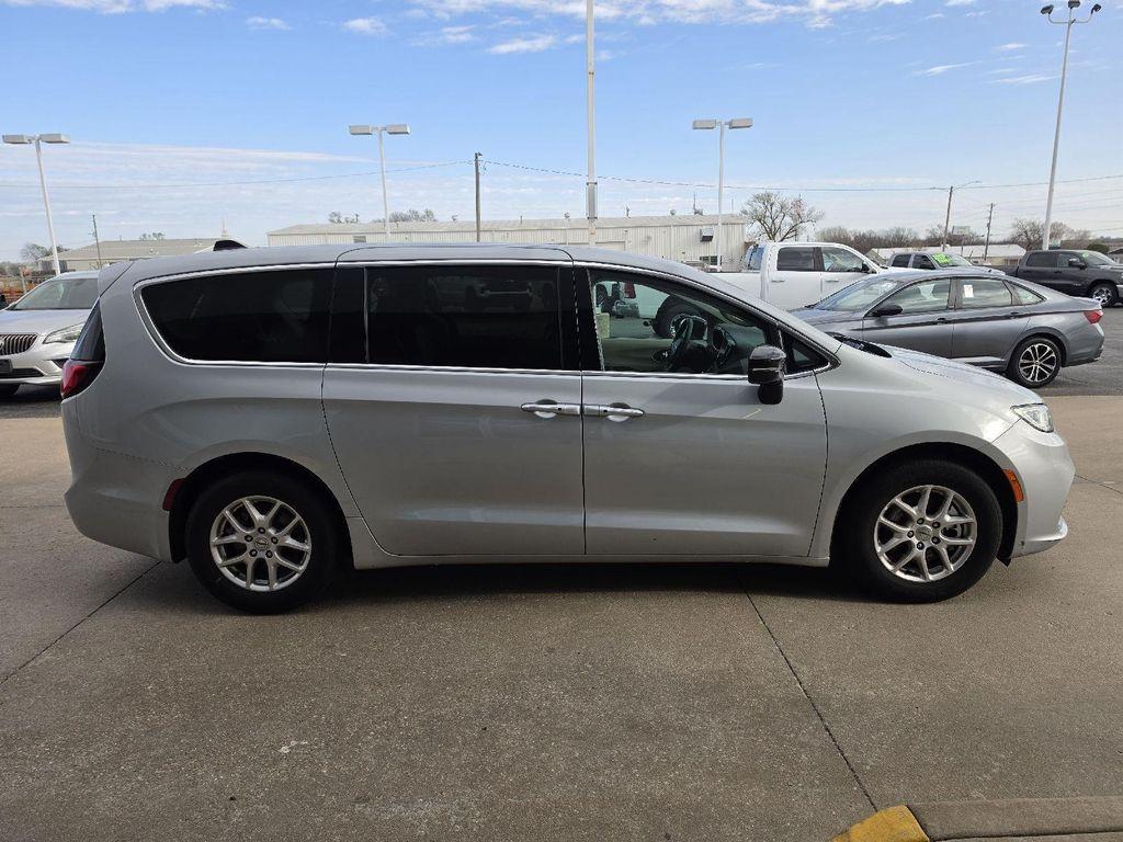 used 2024 Chrysler Pacifica car, priced at $30,487