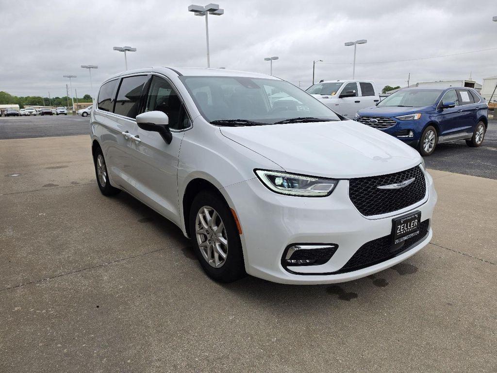 used 2023 Chrysler Pacifica car, priced at $22,287