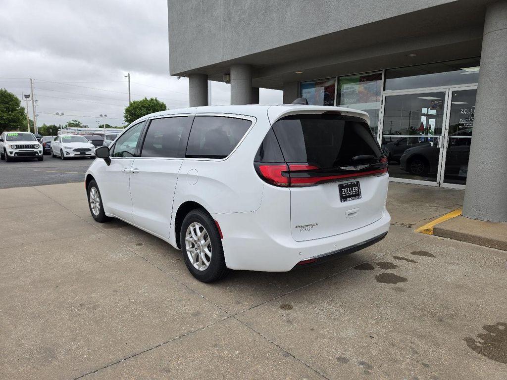 used 2023 Chrysler Pacifica car, priced at $22,287