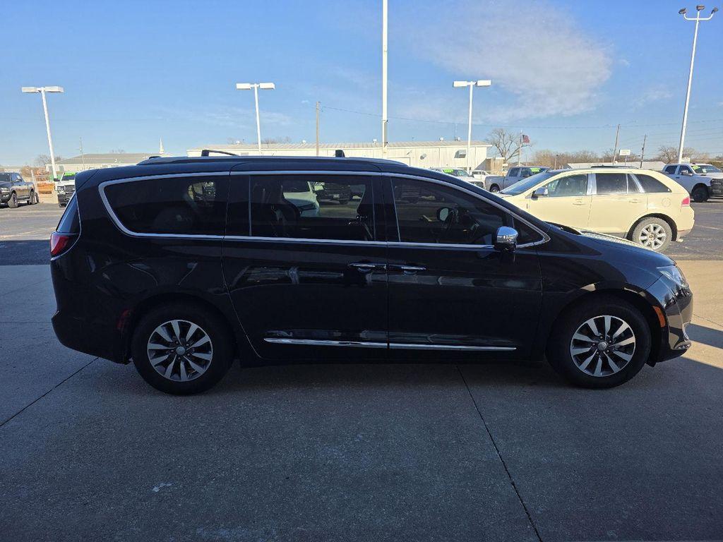 used 2020 Chrysler Pacifica Hybrid car, priced at $19,787