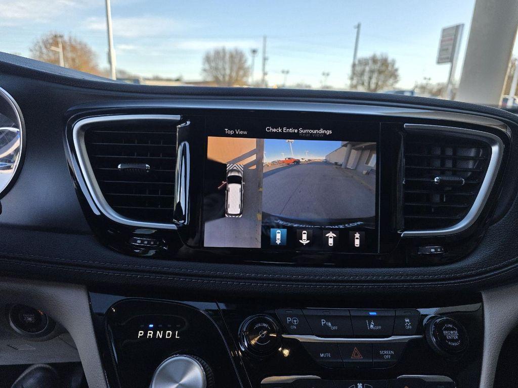 used 2020 Chrysler Pacifica Hybrid car, priced at $19,787
