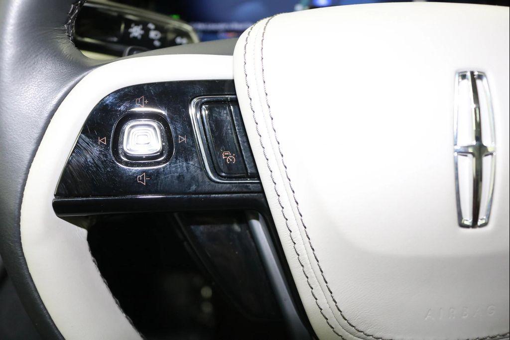 used 2025 Lincoln Aviator car, priced at $67,495