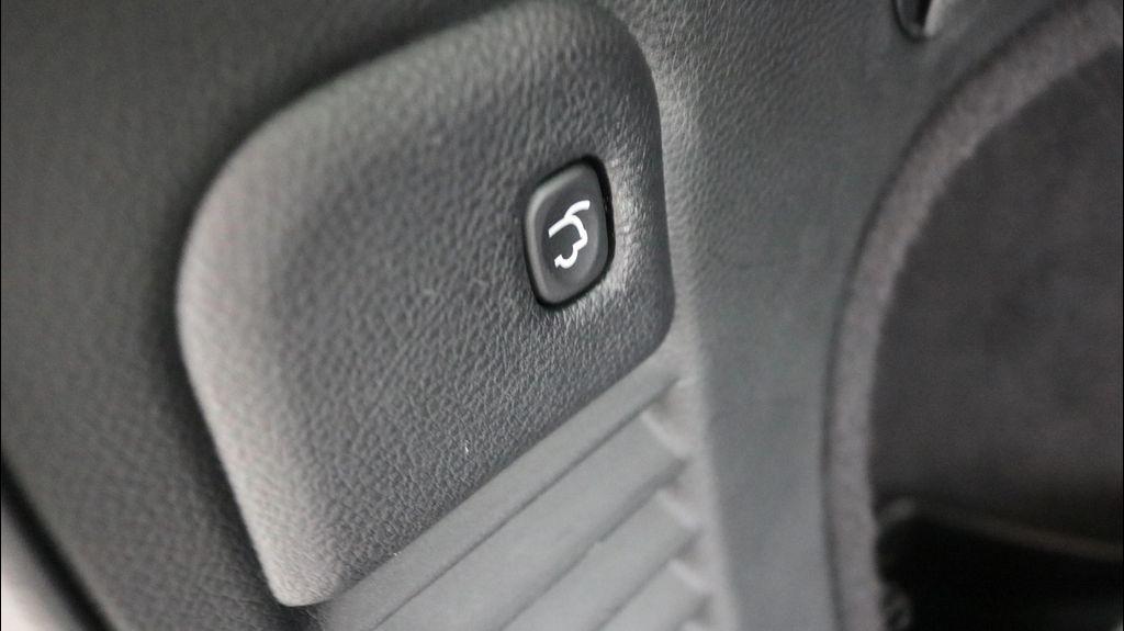 used 2015 Jeep Grand Cherokee car, priced at $10,995