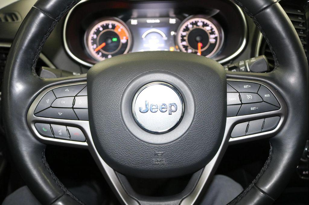 used 2020 Jeep Cherokee car, priced at $18,995