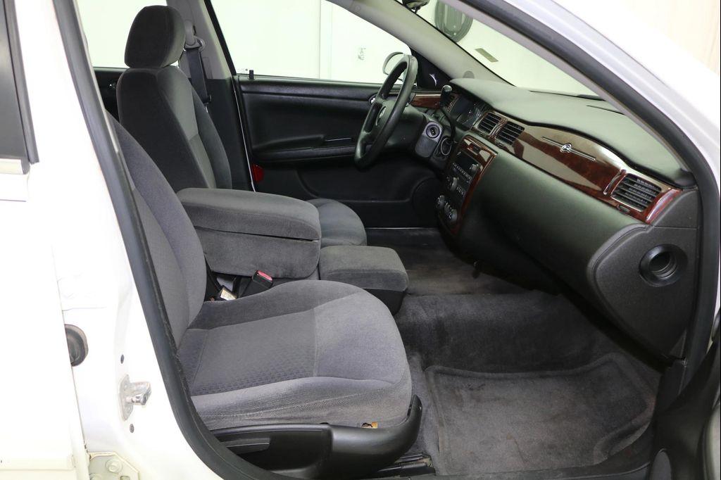 used 2007 Chevrolet Impala car, priced at $3,500