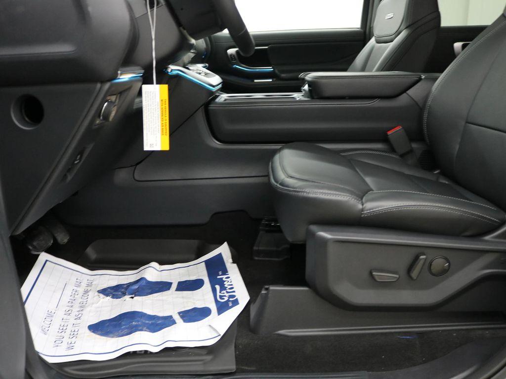 new 2026 Ford Expedition car, priced at $75,250