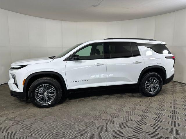 used 2025 Chevrolet Traverse car, priced at $34,390