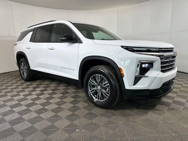 used 2025 Chevrolet Traverse car, priced at $34,390