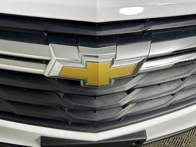 used 2024 Chevrolet Equinox car, priced at $19,990