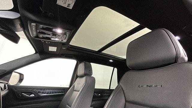 used 2023 GMC Yukon car, priced at $50,997