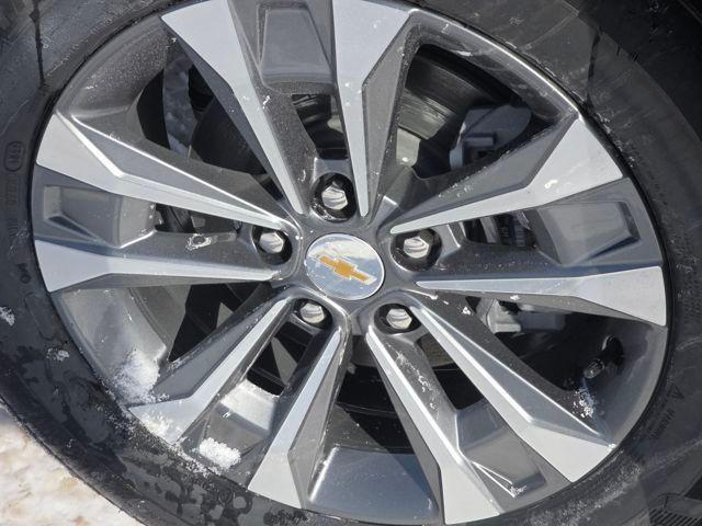 new 2026 Chevrolet Equinox car, priced at $30,290