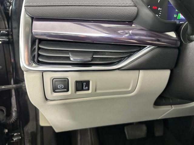 used 2022 Cadillac XT4 car, priced at $23,990