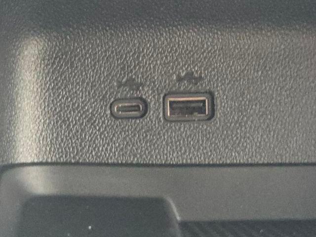 new 2026 Chevrolet Traverse car, priced at $37,300