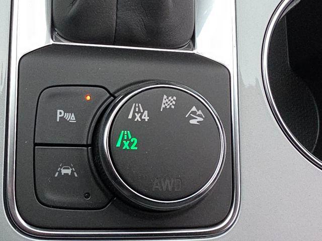 new 2025 Chevrolet Blazer car, priced at $36,586