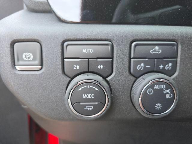 new 2025 Chevrolet Silverado 1500 car, priced at $43,796