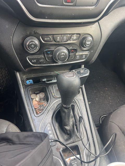 used 2020 Jeep Cherokee car, priced at $10,662