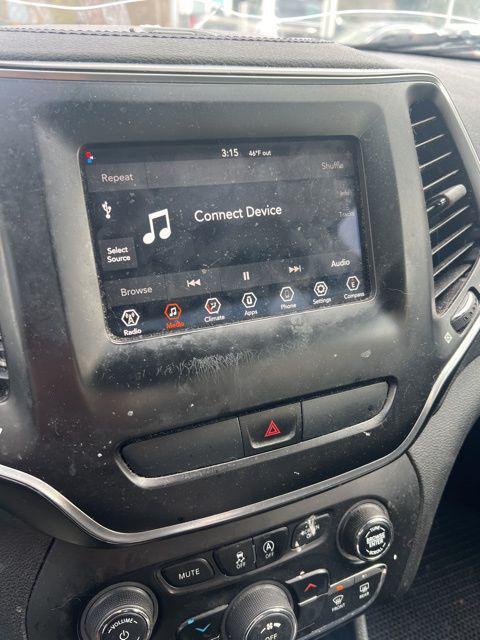 used 2020 Jeep Cherokee car, priced at $10,662