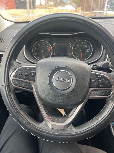 used 2020 Jeep Cherokee car, priced at $10,662