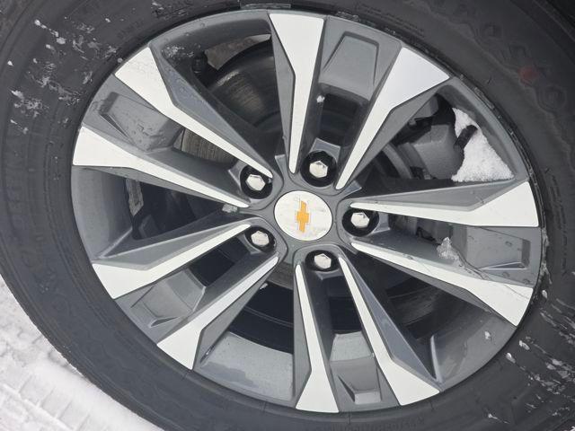 new 2026 Chevrolet Equinox car, priced at $30,990