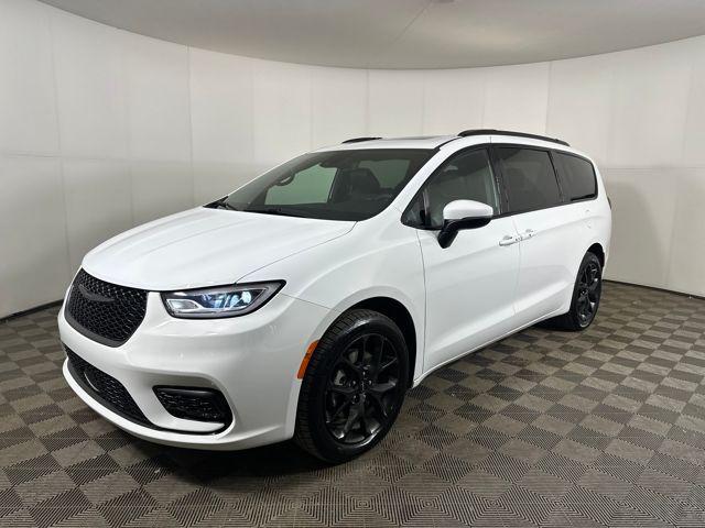 used 2023 Chrysler Pacifica car, priced at $31,443