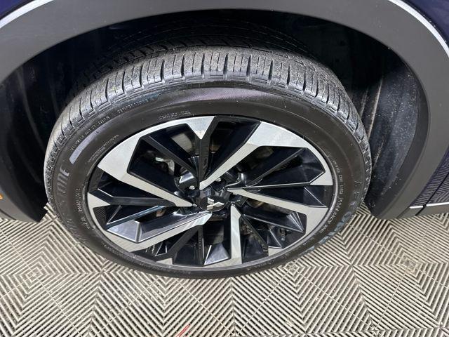 used 2024 Mitsubishi Outlander car, priced at $25,289