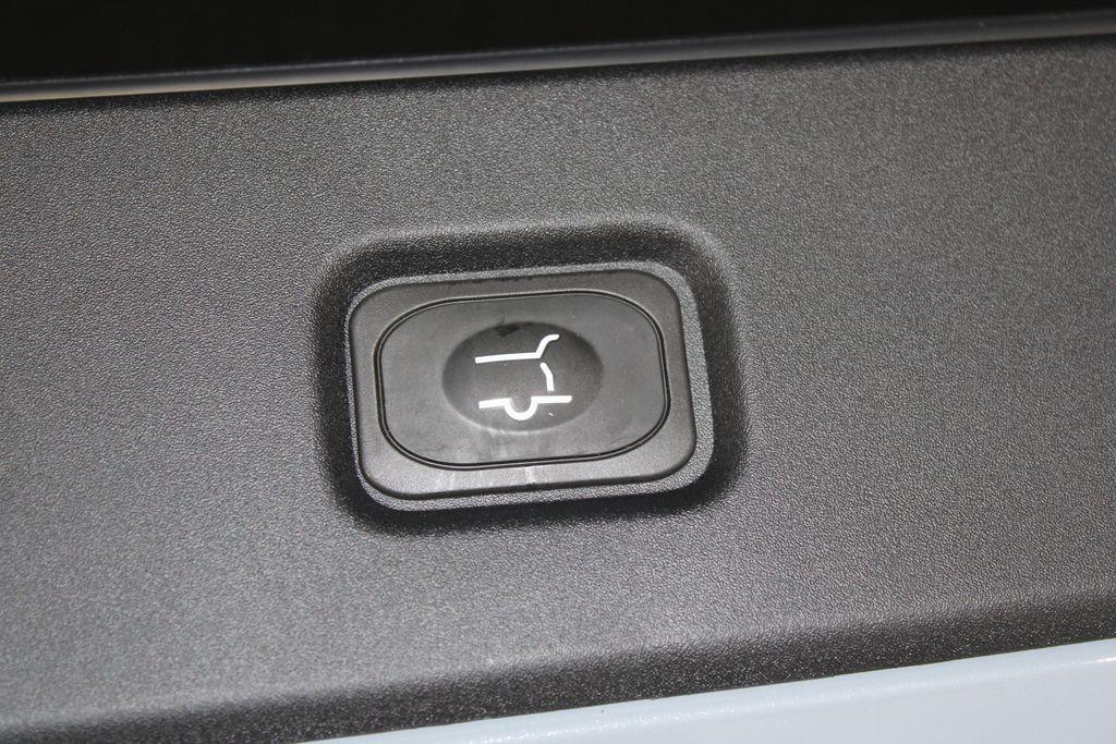 new 2025 Lincoln Navigator car, priced at $104,846