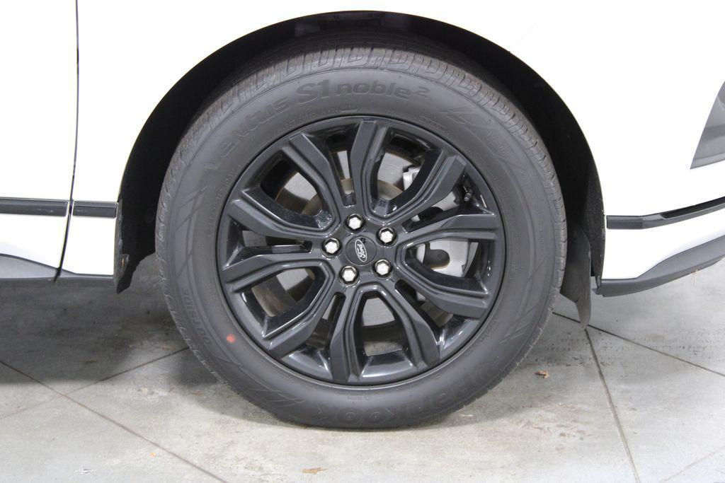 used 2024 Ford Edge car, priced at $31,288