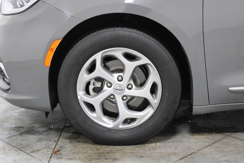used 2023 Chrysler Pacifica car, priced at $26,678