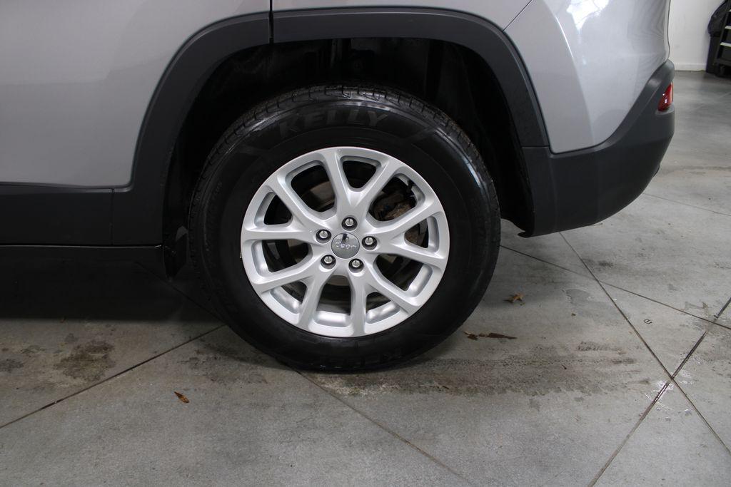 used 2018 Jeep Cherokee car, priced at $13,828