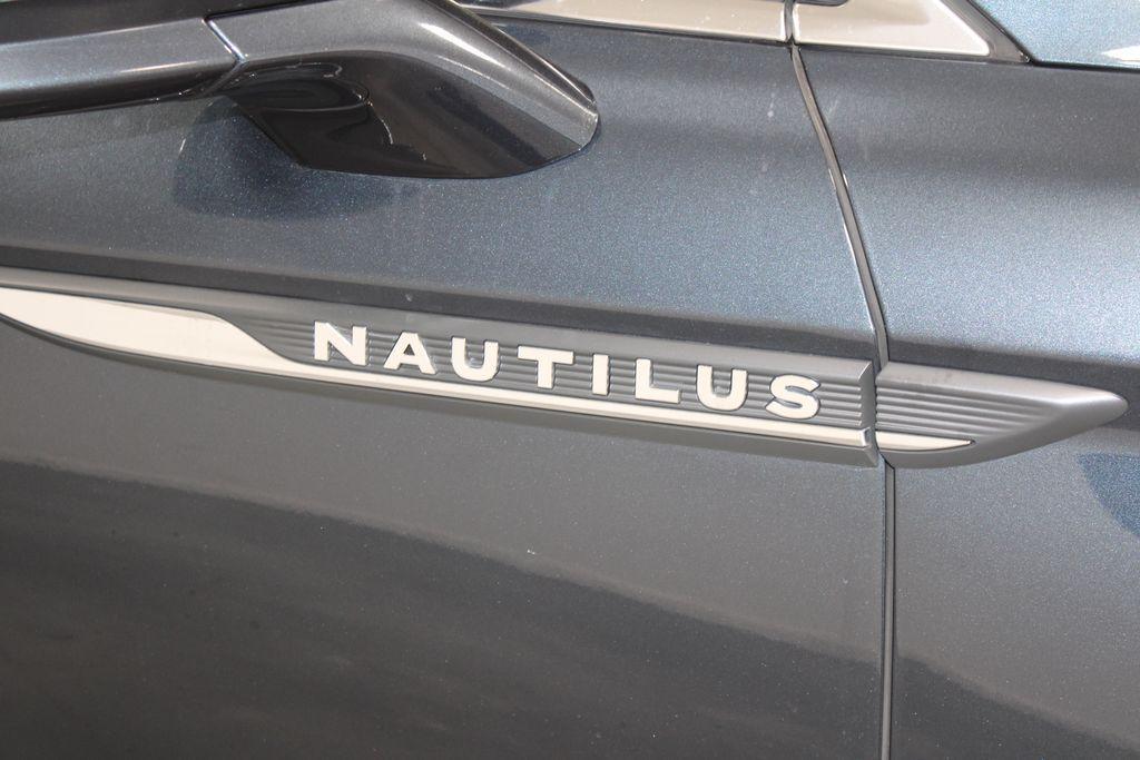 used 2023 Lincoln Nautilus car, priced at $35,000