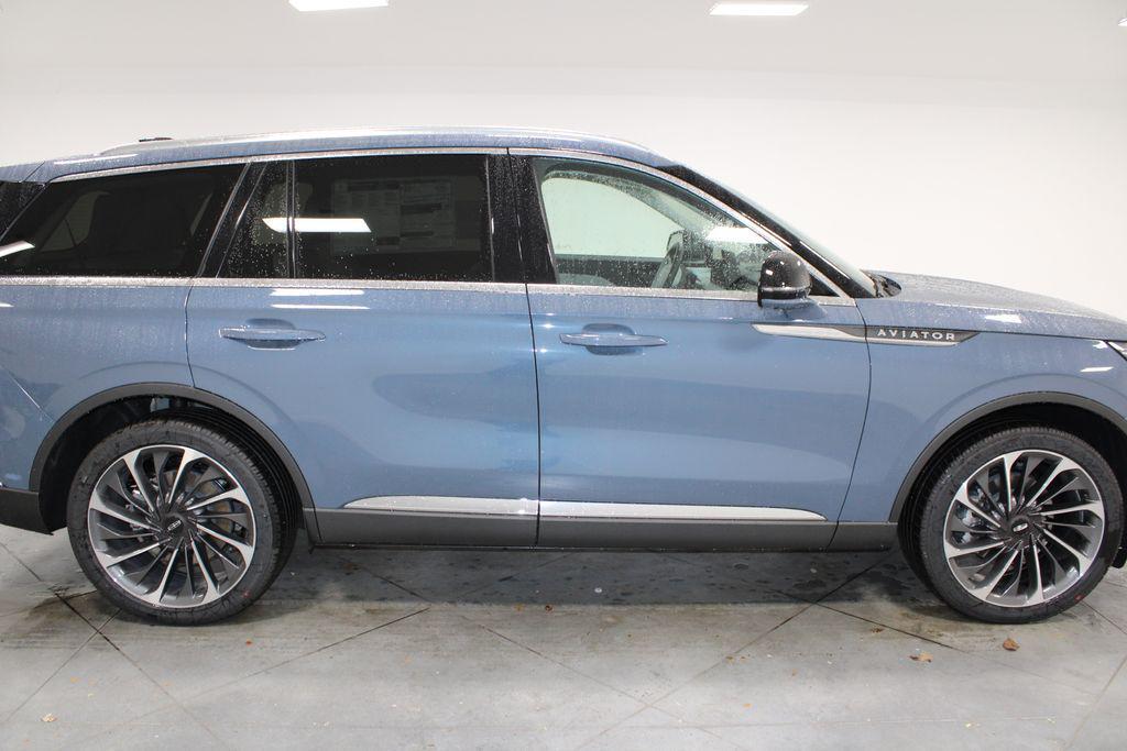new 2026 Lincoln Aviator car, priced at $76,348