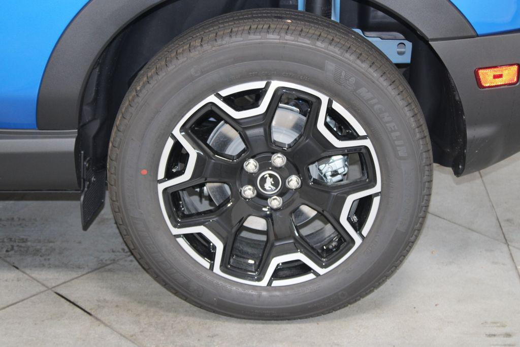 new 2025 Ford Bronco Sport car, priced at $33,052