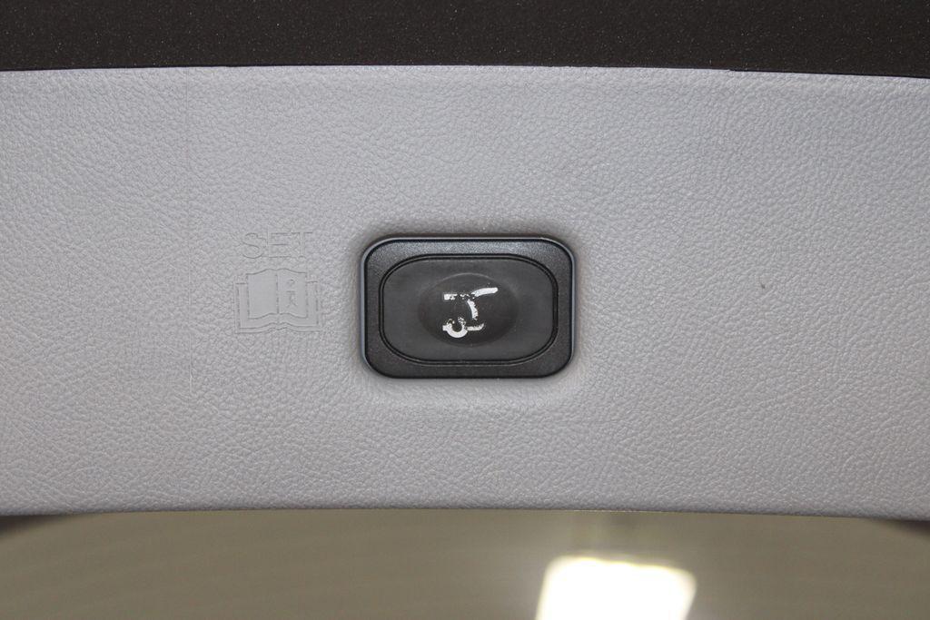 used 2022 Lincoln Nautilus car, priced at $29,698