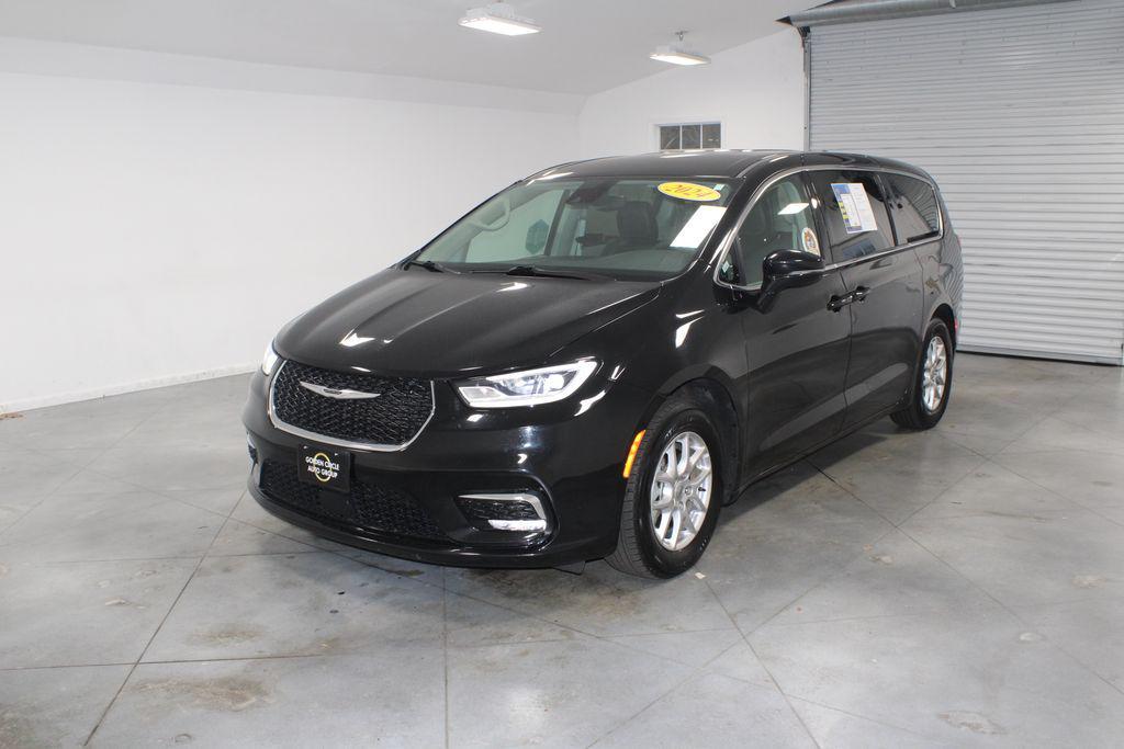 used 2024 Chrysler Pacifica car, priced at $26,378