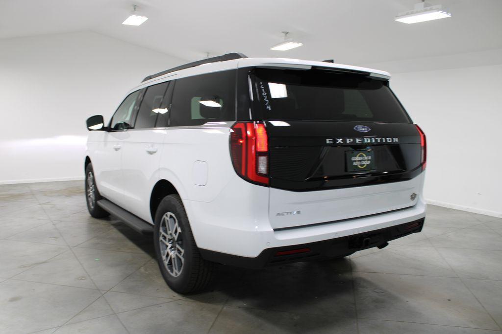 new 2026 Ford Expedition car, priced at $63,222