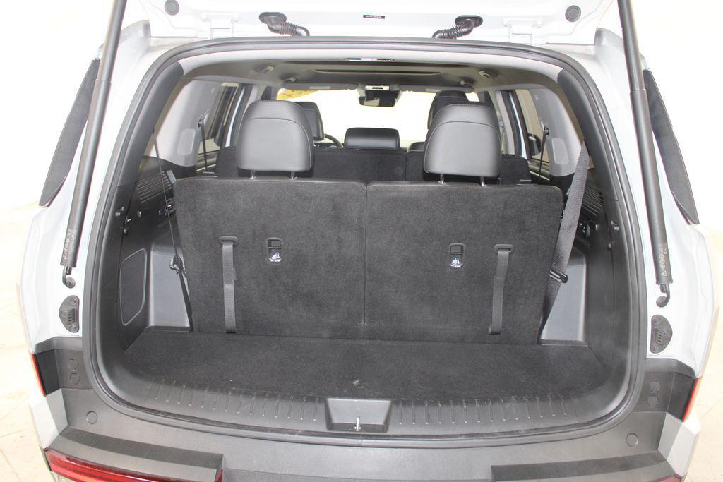 used 2024 Hyundai Santa Fe car, priced at $29,598