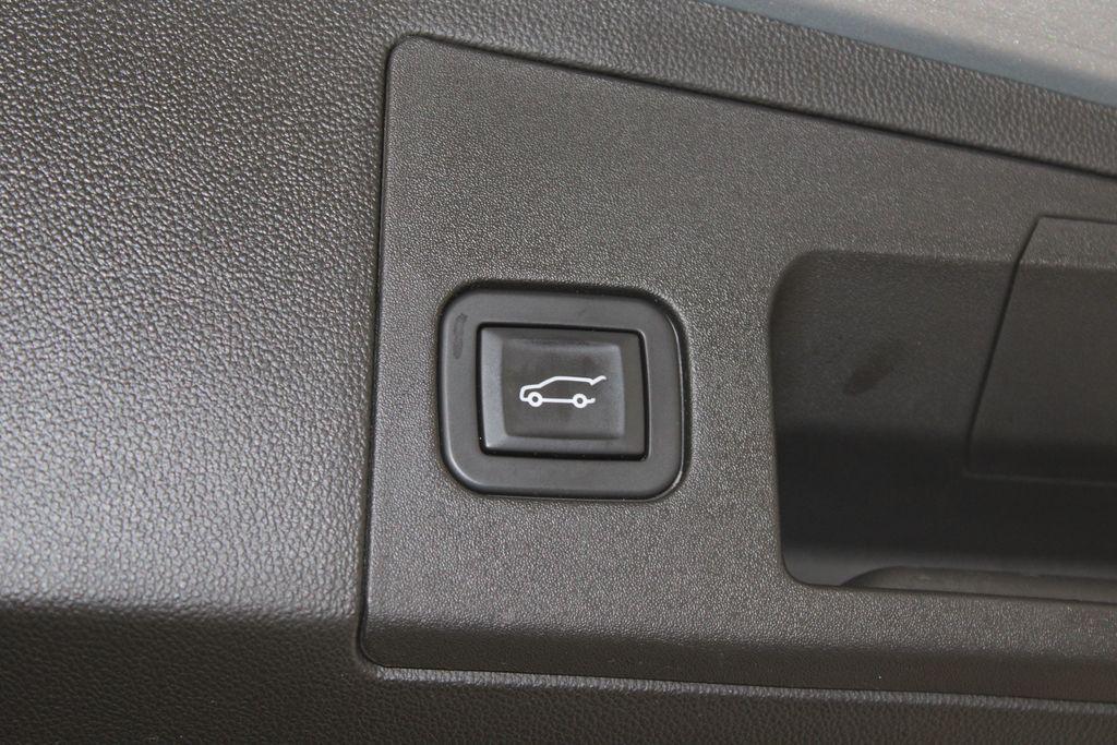 used 2018 Cadillac XT5 car, priced at $17,558