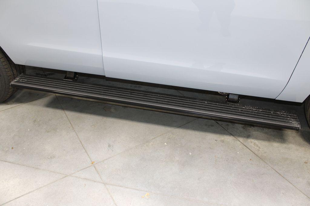 new 2025 Lincoln Navigator car, priced at $98,222